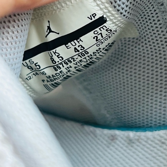 Jordan Trunner LX "Triple White" Men 9.5 - Picture 10 of 10